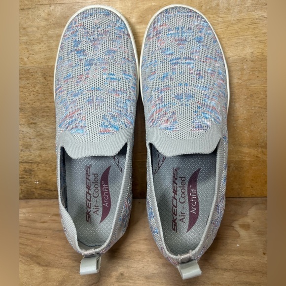Skechers Arch Fit Knit Womens Size 7 Slip On Shoes Sneakers Light Gray 158404 - Picture 7 of 9